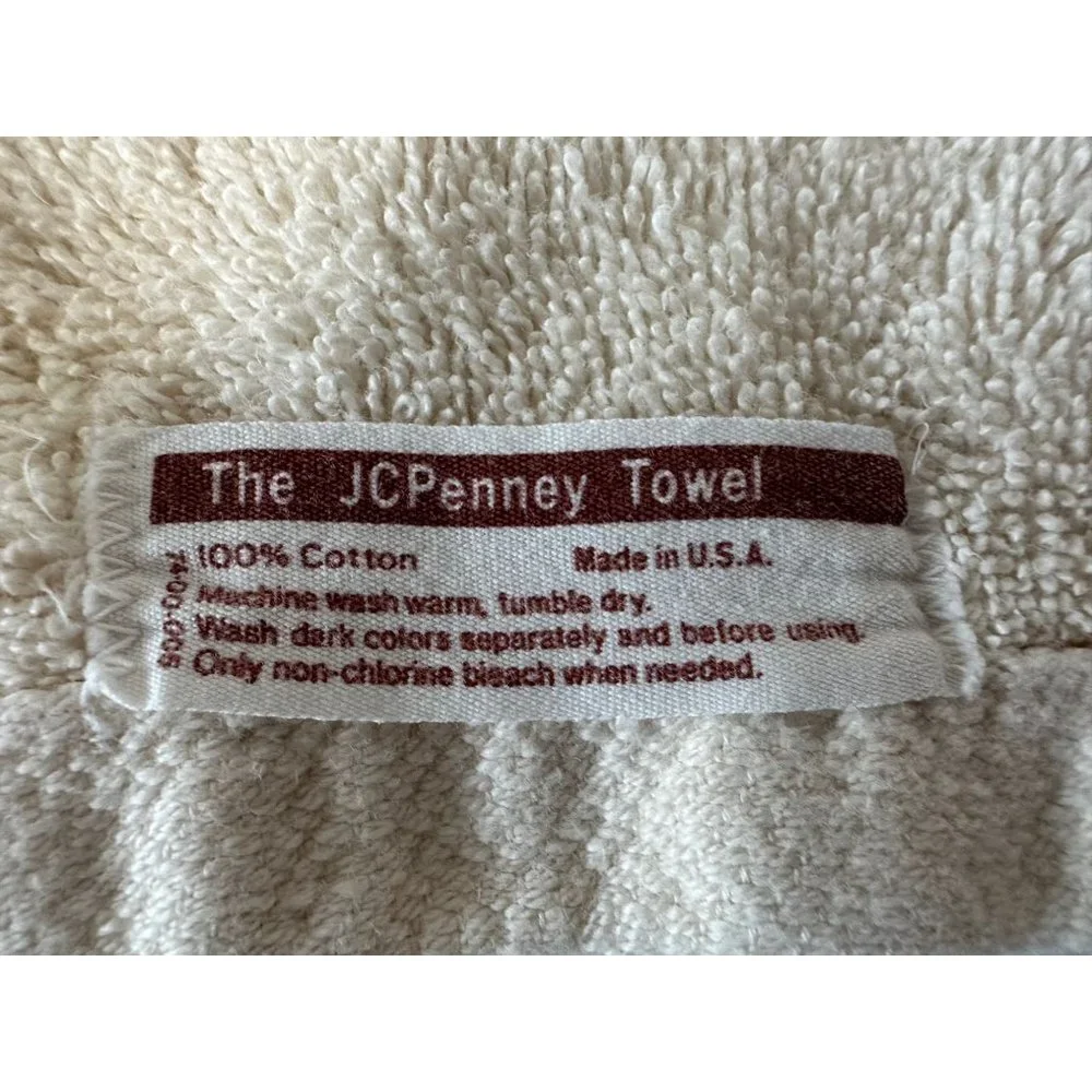 JCPenney 2 Bath Towels & 1 Hand Towel Floral Flowers Garden Chic Shabby Cottage